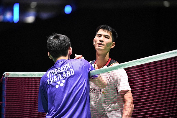 说是一个窗 说是一个窗