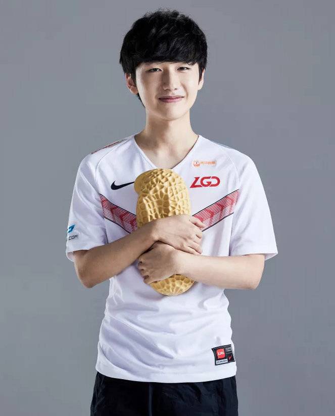 按照国际足 按照国际足